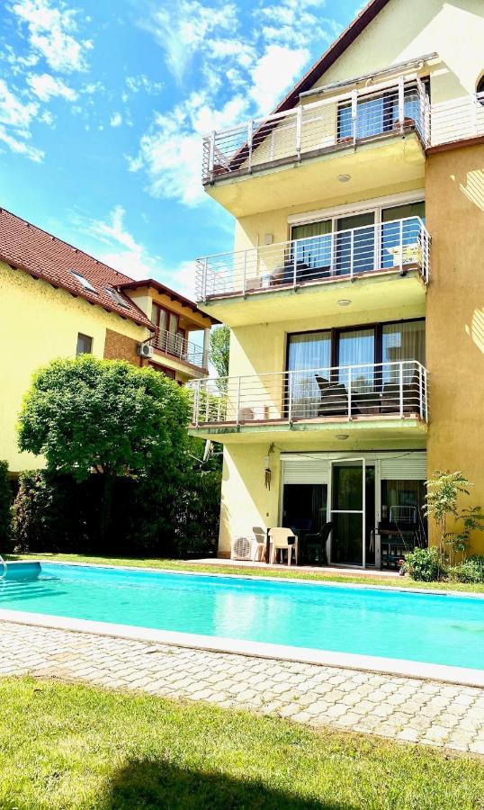 Lido Di Siofok - Aranypart - Minden 1 Percre! Apartment ภายนอก รูปภาพ