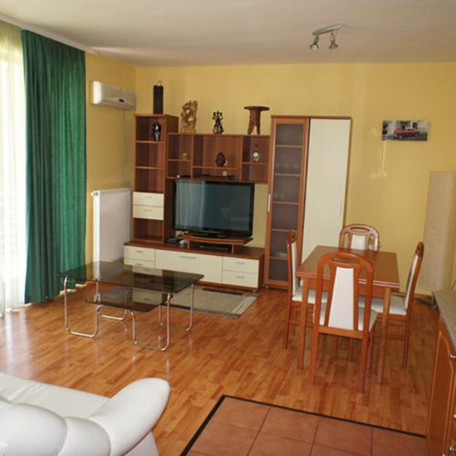 Lido Di Siofok - Aranypart - Minden 1 Percre! Apartment ภายนอก รูปภาพ